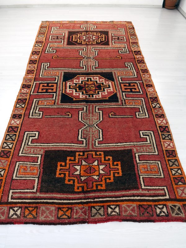 Vintage Herki Rug